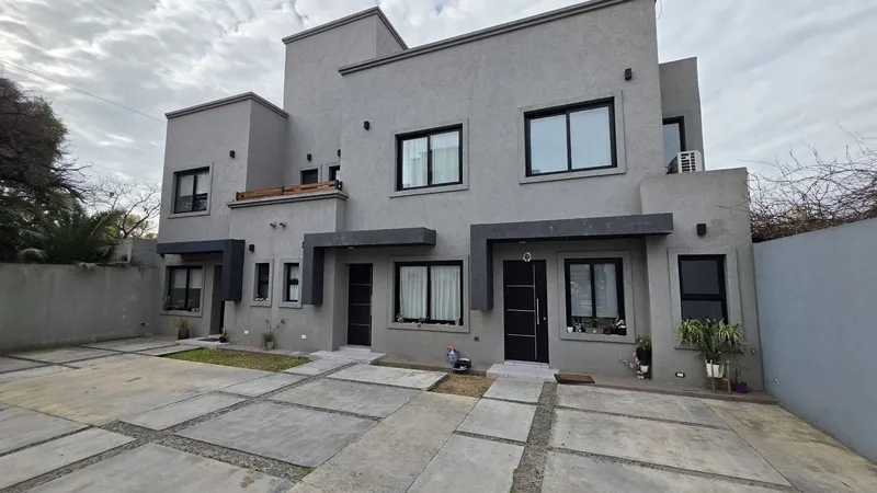 Casa en venta · Villa Gobernador Udaondo, Ituzaingó, GBA Oeste, Provincia de Buenos Aires