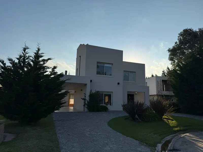 Casa en alquiler · Canning, Esteban Echeverría, GBA Sur, Provincia de Buenos Aires