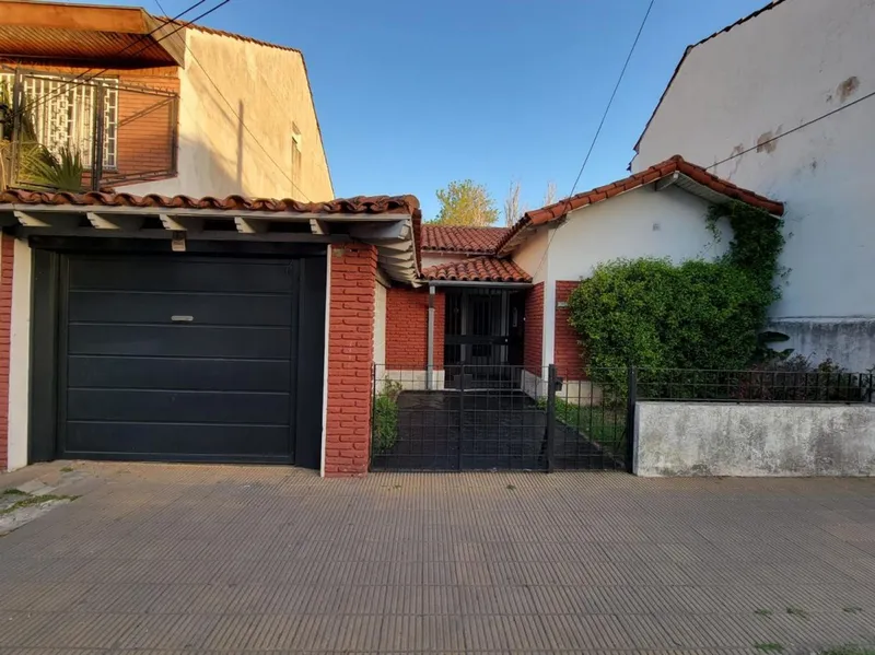 Casa en venta · Caseros, Tres de Febrero, GBA Oeste, Provincia de Buenos Aires