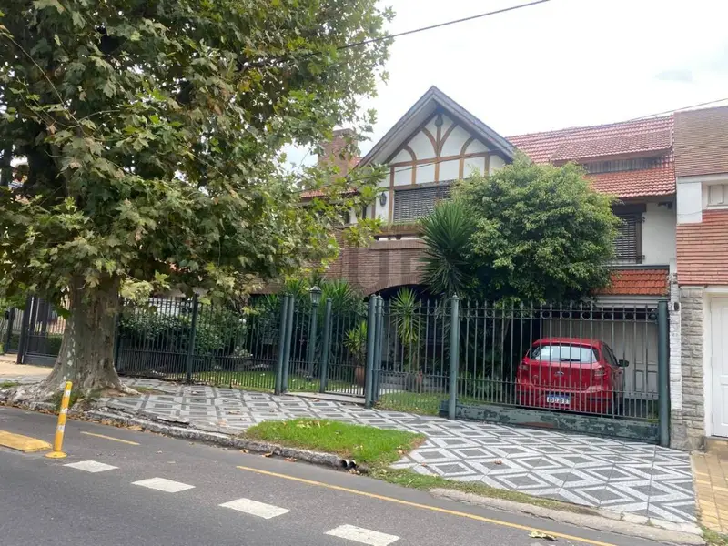 Casa en venta · Banfield, Lomas de Zamora, GBA Sur, Provincia de Buenos Aires
