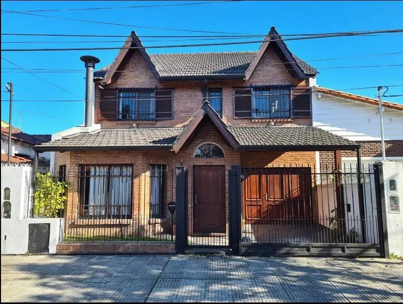 Casa en venta · Castelar, Morón, GBA Oeste, Provincia de Buenos Aires