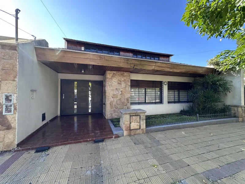 Casa en venta · Morón, GBA Oeste, Provincia de Buenos Aires