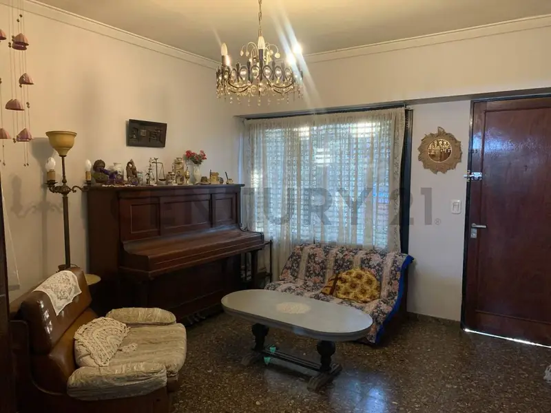 Casa en venta · Banfield, Lomas de Zamora, GBA Sur, Provincia de Buenos Aires