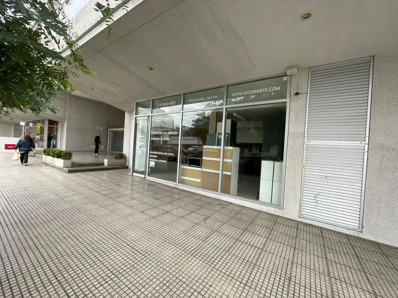 Comercio en alquiler · Monte Castro, CABA