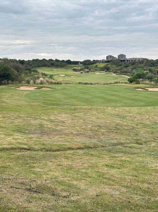 VENDO TERRENO EN EL TERRON, MENDIOLAZA. FONDO GOLF. EXCELENTE UBICACION