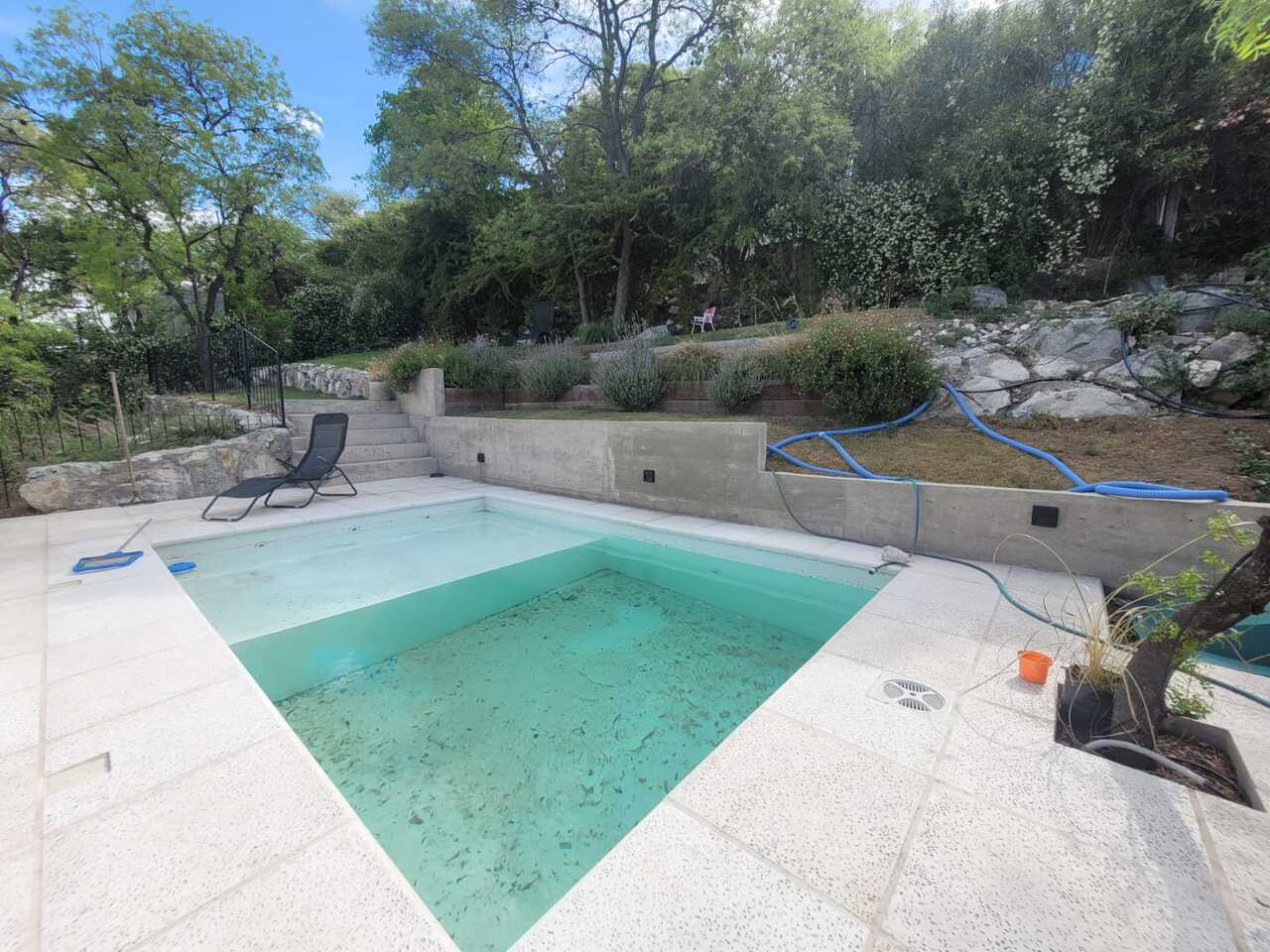 Casa en Venta B° Privado, Excelente Vistas Panorámicas, Pileta y Dos Dormitorios, 1 en Suite