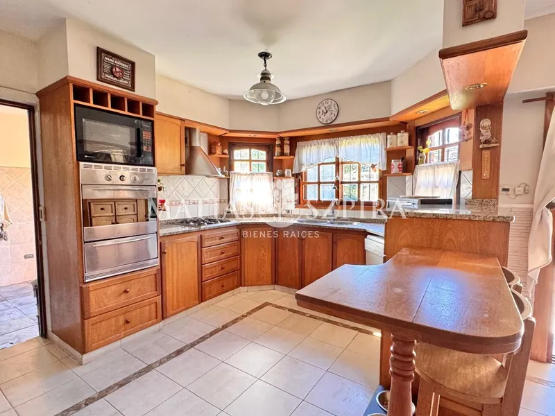 Casa en venta · Castelar Sur, Castelar, Morón, GBA Oeste, Provincia de Buenos Aires