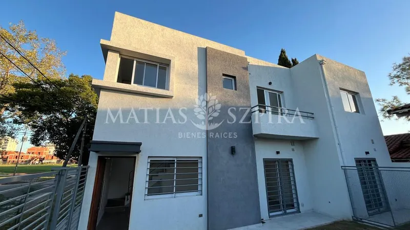 Casa en venta · Castelar, Morón, GBA Oeste, Provincia de Buenos Aires