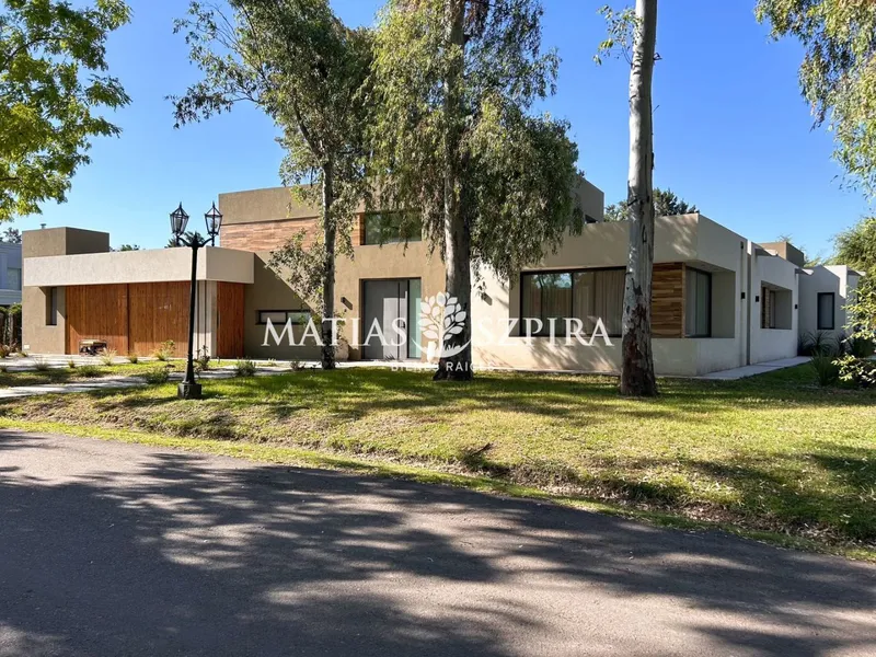 Casa en venta · La Cesarina, General Rodriguez, GBA Oeste, Provincia de Buenos Aires
