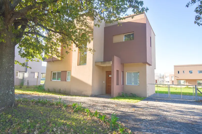 Casa en venta · Fincas de Hudson, Berazategui, GBA Sur, Provincia de Buenos Aires