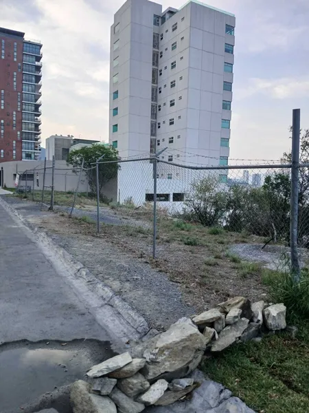 Lote en venta · Instituto Tecnológico de Estudios Superiores de Monterrey, Monterrey, Nuevo León