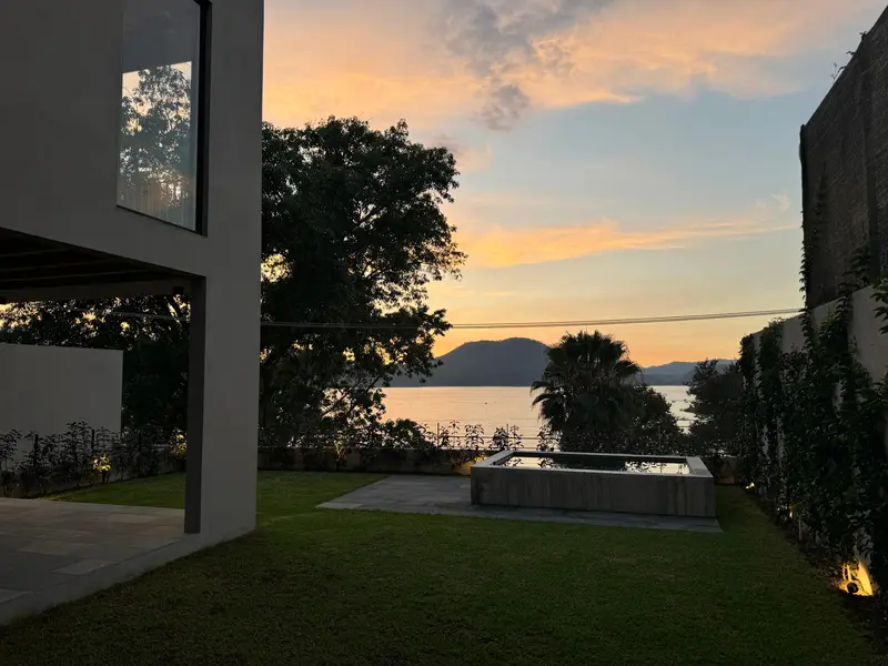 15.atardecercasa.jpeg