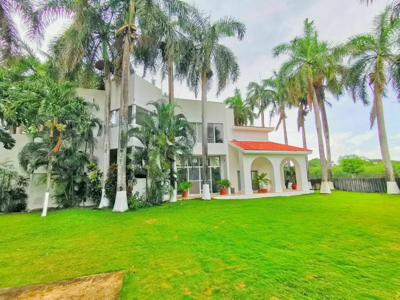 Casa en venta · Club de Golf La Ceiba, Mérida, Yucatán