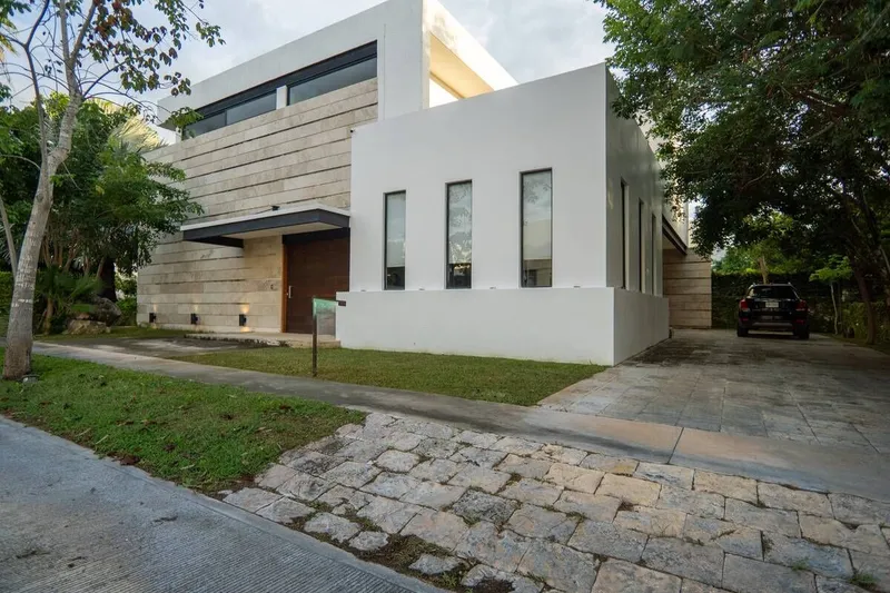 Casa en venta · Yucatán Country Club, Mérida, Yucatán Casa en venta · Yucatán Country Club, Mérida, Yucatán