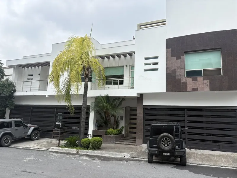 Casa en venta · Cumbres Mediterráneo, Monterrey, Nuevo León