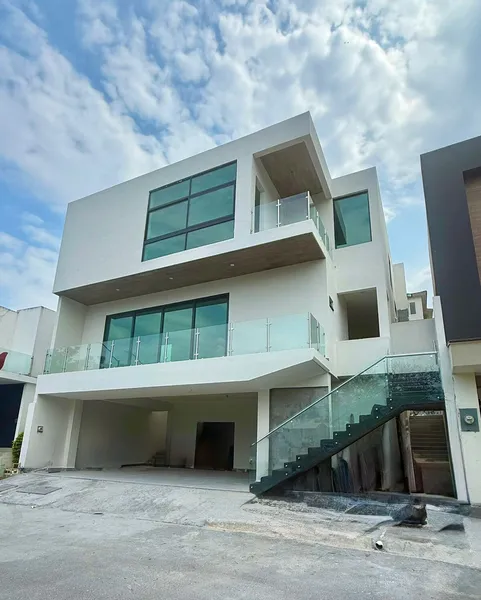 Casa en venta · Sierra Alta, Monterrey, Nuevo León Casa en venta · Sierra Alta, Monterrey, Nuevo León