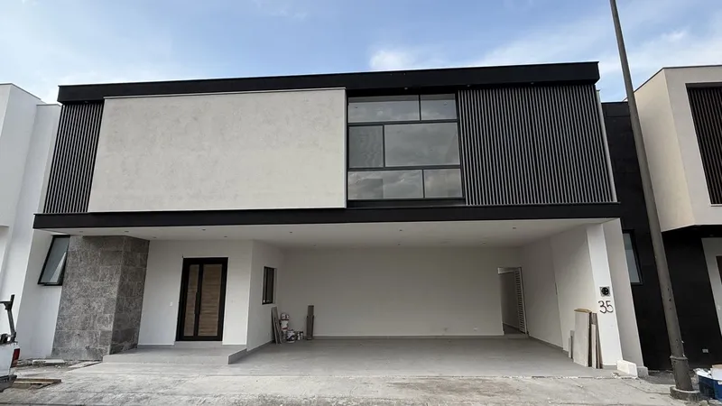 Casa en venta · Altares Residencial, Santiago, Nuevo León Casa en venta · Altares Residencial, Santiago, Nuevo León