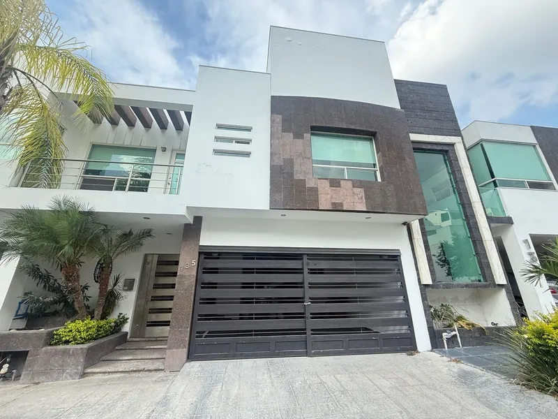 Casa en venta · Cumbres Mediterráneo, Monterrey, Nuevo León