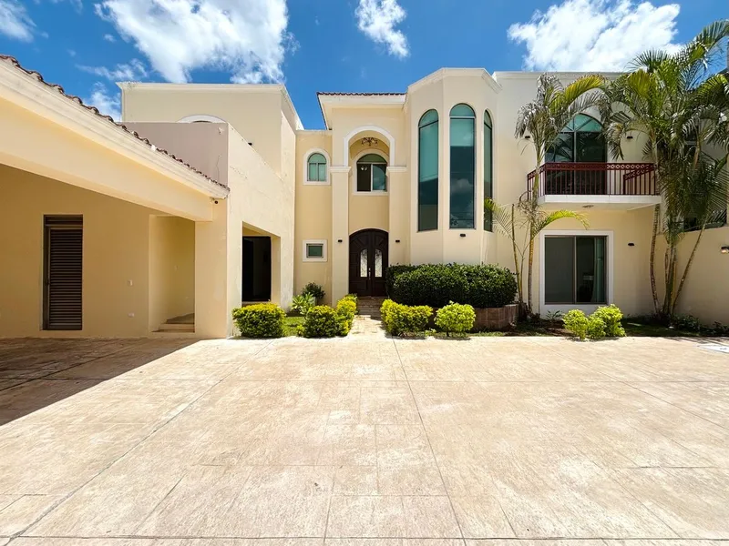 Casa en venta · Montebello, Mérida, Yucatán