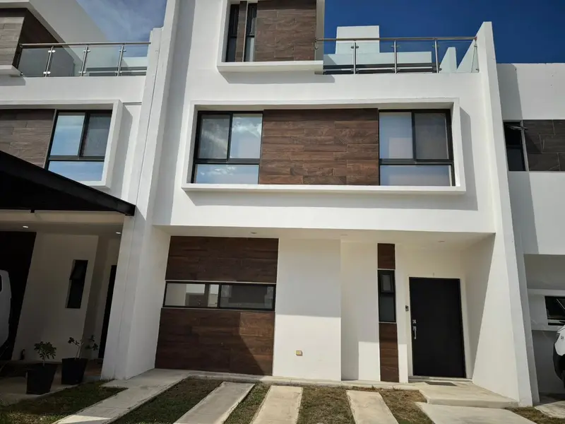 Casa en venta · Playa del Carmen, Solidaridad, Quintana Roo Casa en venta · Playa del Carmen, Solidaridad, Quintana Roo