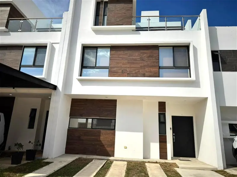Casa en venta · Playa del Carmen, Solidaridad, Quintana Roo Casa en venta · Playa del Carmen, Solidaridad, Quintana Roo