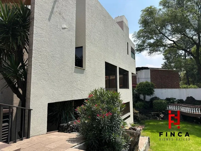 Casa en venta · Coyoacán, Ciudad de México Casa en venta · Coyoacán, Ciudad de México