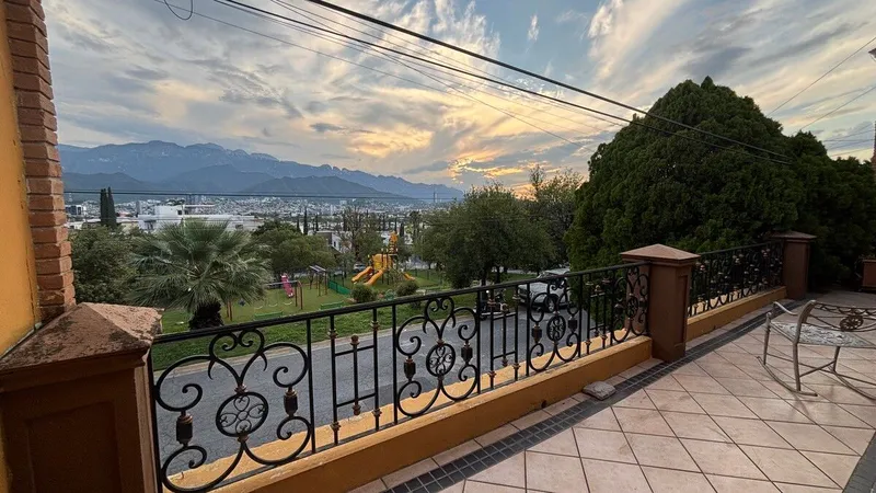 Casa en venta · Contry, Monterrey, Nuevo León Casa en venta · Contry, Monterrey, Nuevo León