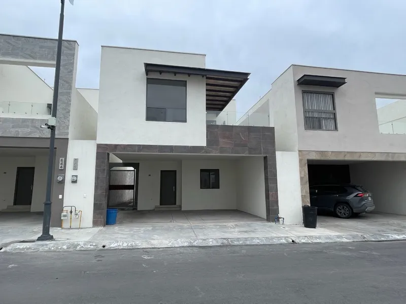 Casa en venta · Dominio Cumbres, García, Nuevo León