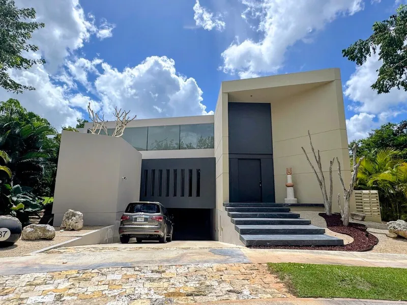 Casa en venta · Yucatán Country Club, Mérida, Yucatán