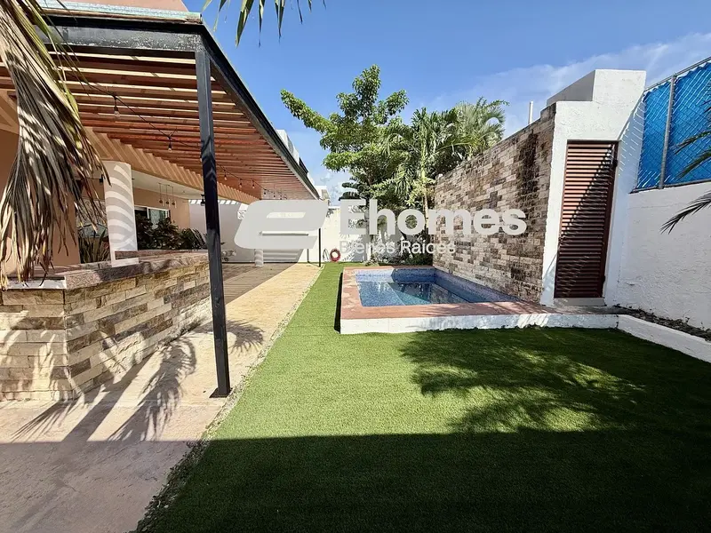 Casa en venta · Algarrobos Desarrollo Residencial, Mérida, Yucatán