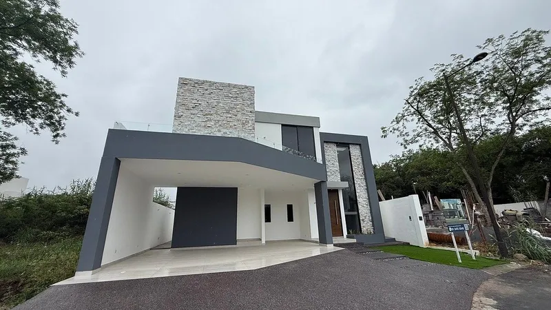 Casa en venta · Campestre Santiago, Santiago, Nuevo León Casa en venta · Campestre Santiago, Santiago, Nuevo León