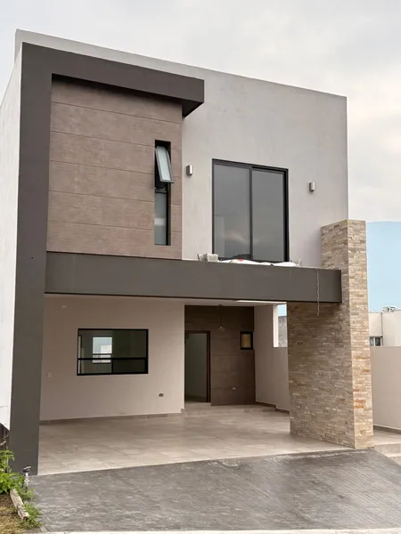 Casa en venta · Alamosur, Santiago, Nuevo León