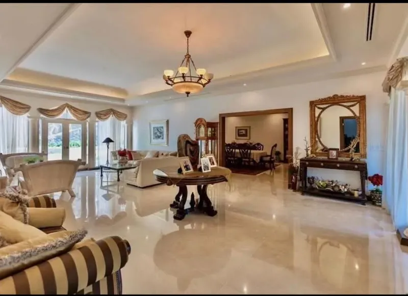 Casa en venta · San Patricio, San Pedro Garza García, Nuevo León Casa en venta · San Patricio, San Pedro Garza García, Nuevo León