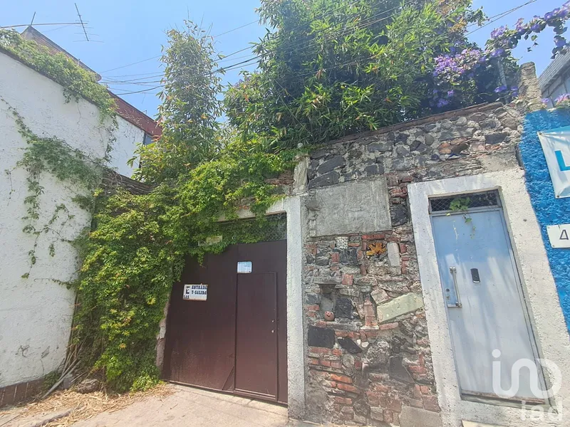 Casa en venta · 8 de Agosto, Benito Juárez, Ciudad de México Casa en venta · 8 de Agosto, Benito Juárez, Ciudad de México