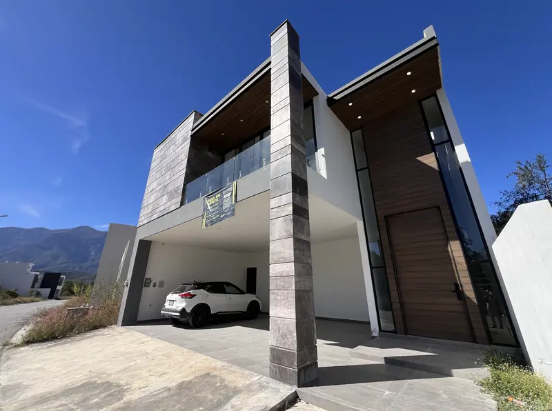 Casa en venta · El Yerbaniz, Santiago, Nuevo León Casa en venta · El Yerbaniz, Santiago, Nuevo León