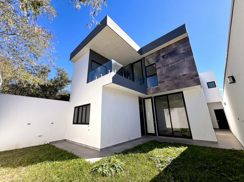 Casa en venta · El Yerbaniz, Santiago, Nuevo León Casa en venta · El Yerbaniz, Santiago, Nuevo León