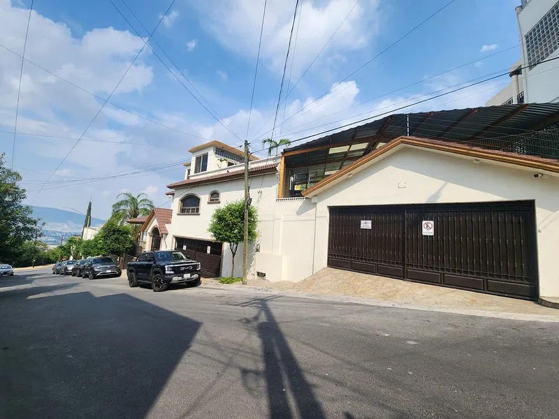 Casa en venta · Las Cumbres 6 Sector Sección B, Monterrey, Nuevo León