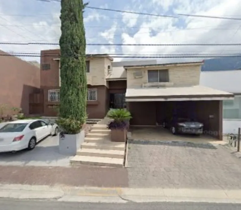 Casa en venta · Valle de Chipinque, San Pedro Garza García, Nuevo León Casa en venta · Valle de Chipinque, San Pedro Garza García, Nuevo León