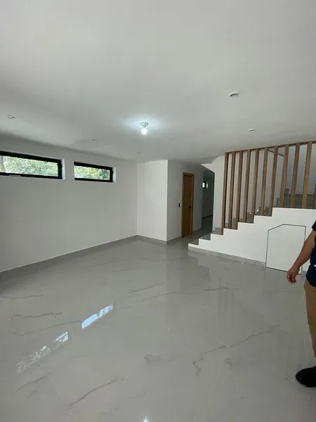 Casa en venta · Del Valle, San Pedro Garza García, Nuevo León