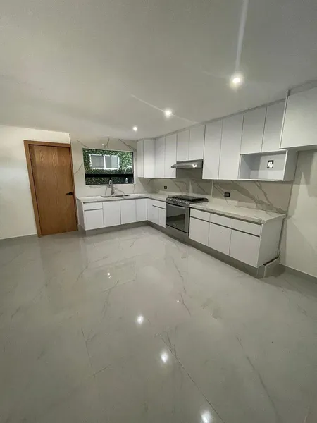 Casa en venta · Del Valle, San Pedro Garza García, Nuevo León