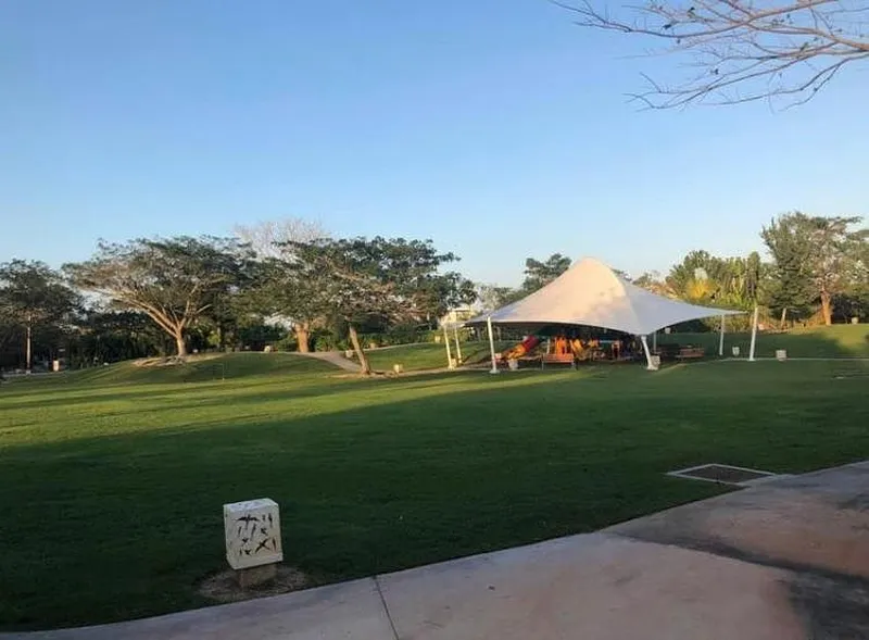Lote en venta · Yucatán Country Club, Mérida, Yucatán Lote en venta · Yucatán Country Club, Mérida, Yucatán