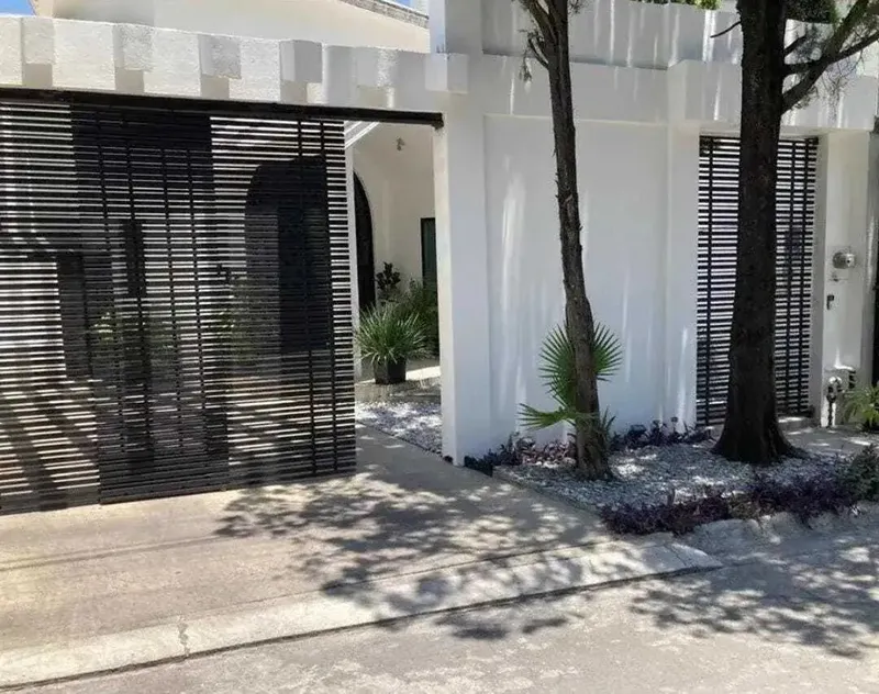 Casa en venta · Colonial La Sierra, San Pedro Garza García, Nuevo León