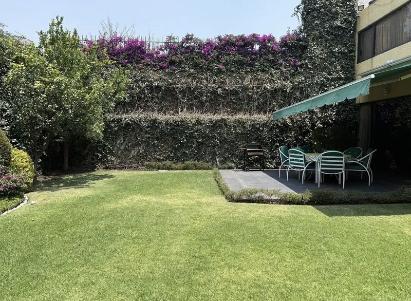 Casa en venta · Lomas de Tecamachalco, Naucalpan de Juárez, Estado de México Casa en venta · Lomas de Tecamachalco, Naucalpan de Juárez, Estado de México