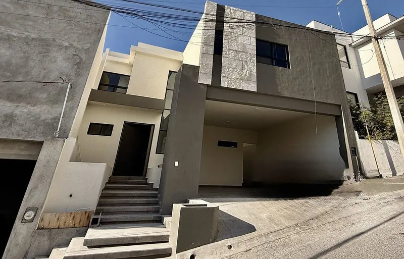 Casa en venta · Prados de la Silla, Monterrey, Nuevo León