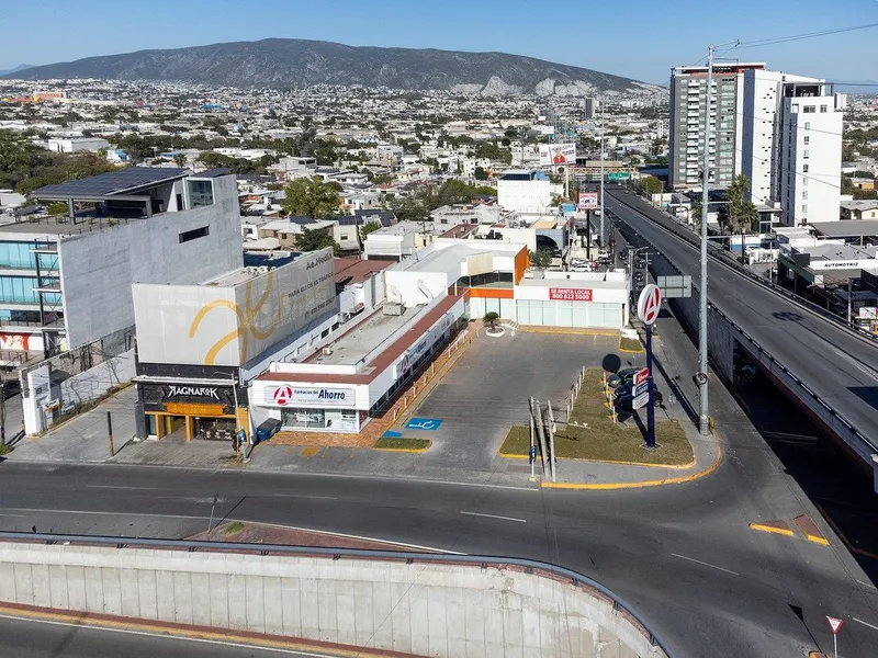Comercio en alquiler · Colonial Cumbres, Monterrey, Nuevo León