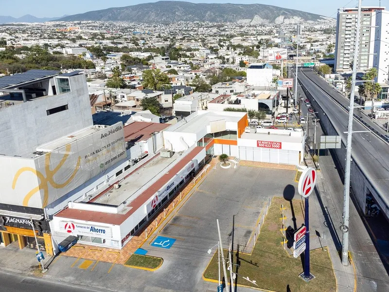 Comercio en alquiler · Colonial Cumbres, Monterrey, Nuevo León