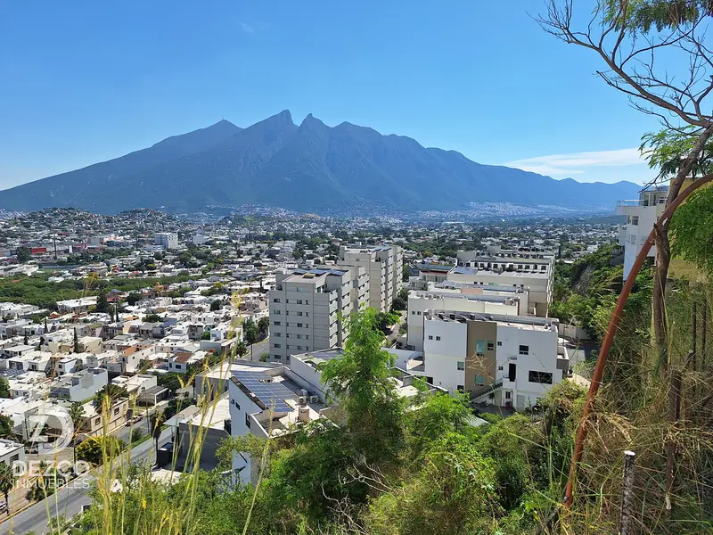 Lote en venta · Instituto Tecnológico de Estudios Superiores de Monterrey, Monterrey, Nuevo León