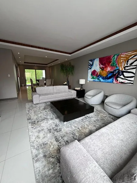 Casa en venta · Privada Valle Poniente, Santa Catarina, Nuevo León