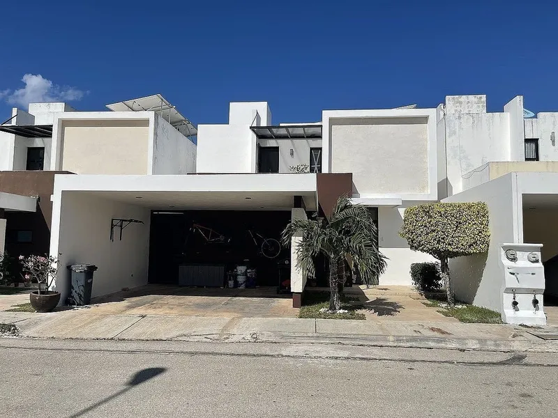 Casa en venta · Cholul, Mérida, Yucatán Casa en venta · Cholul, Mérida, Yucatán