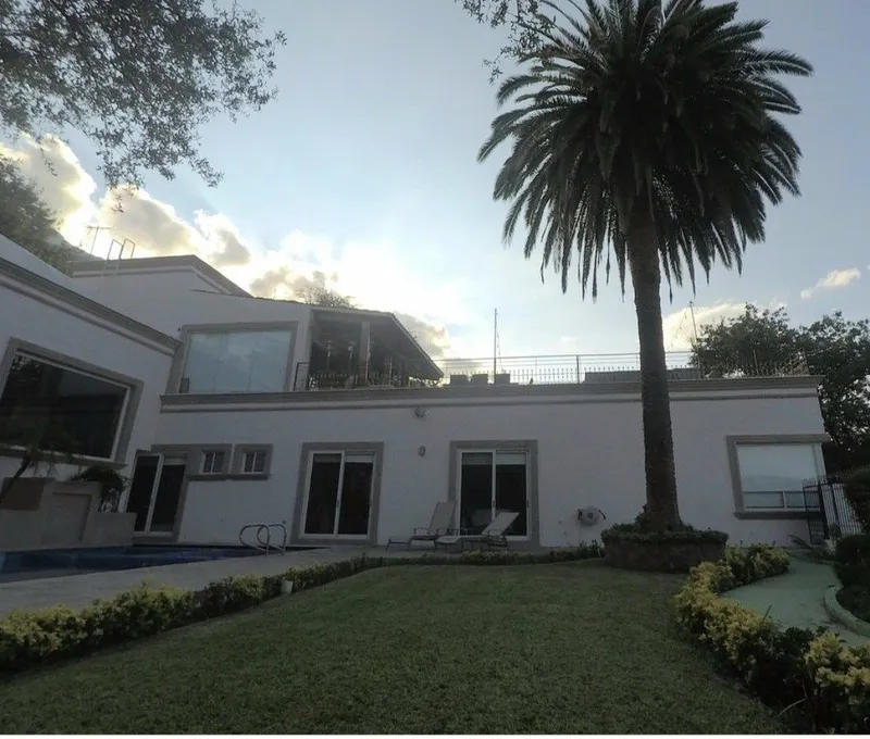 Casa en venta · Valle de San Ángel Sect Mexicano, San Pedro Garza García, Nuevo León